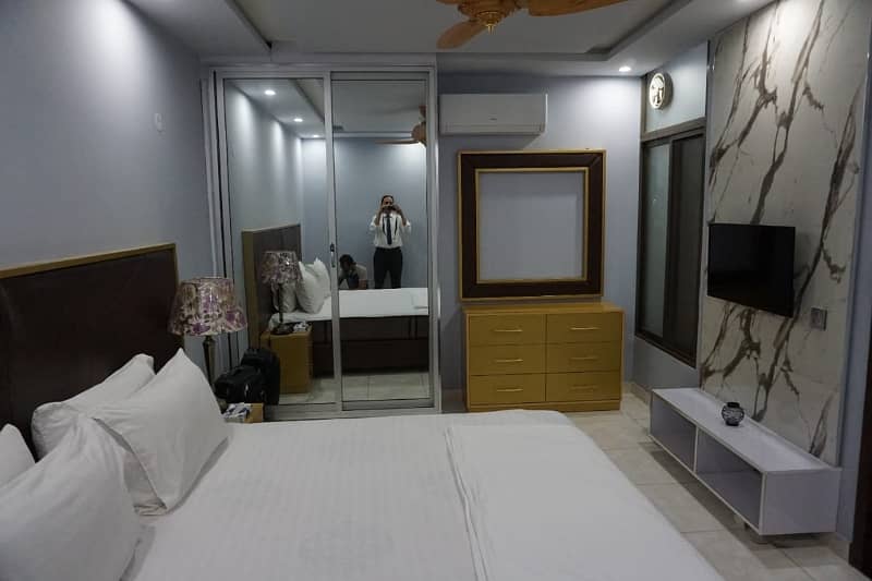 Flat Gulberg Fully Furnished 3 Beds For Rent Best For Foreigner And Executive Class 8