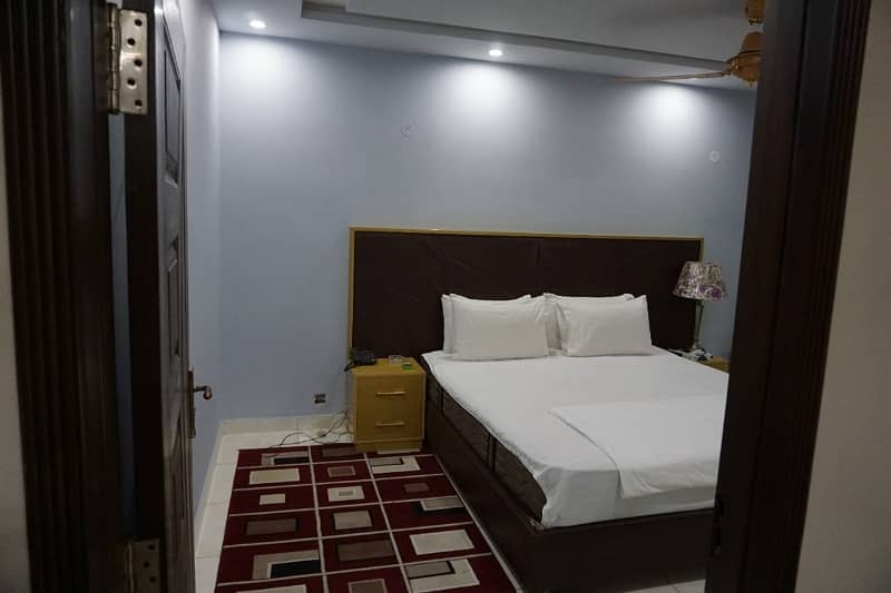 Flat Gulberg Fully Furnished 3 Beds For Rent Best For Foreigner And Executive Class 11