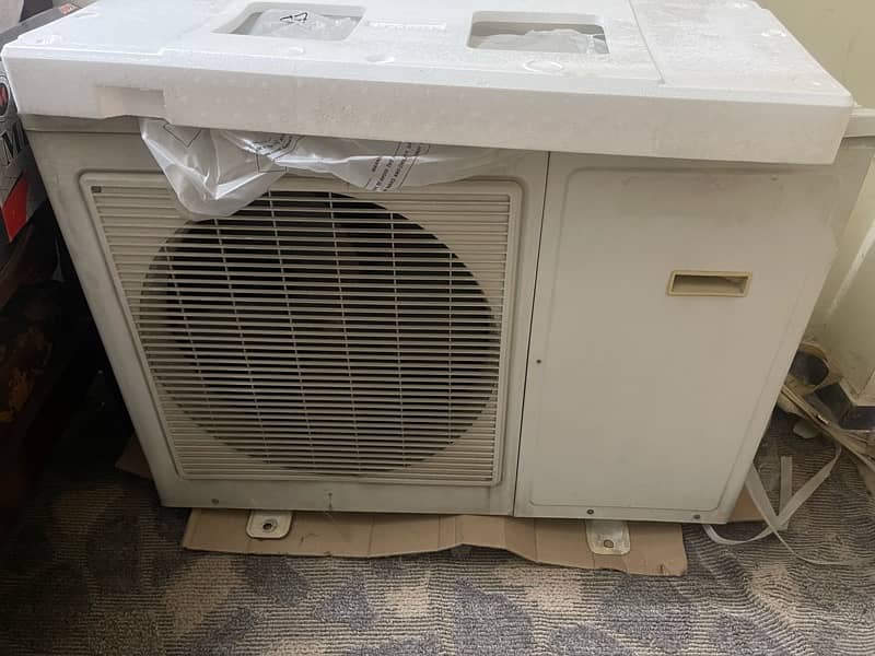 2 Used AC in Excellent Condition 1.5 Ton 2