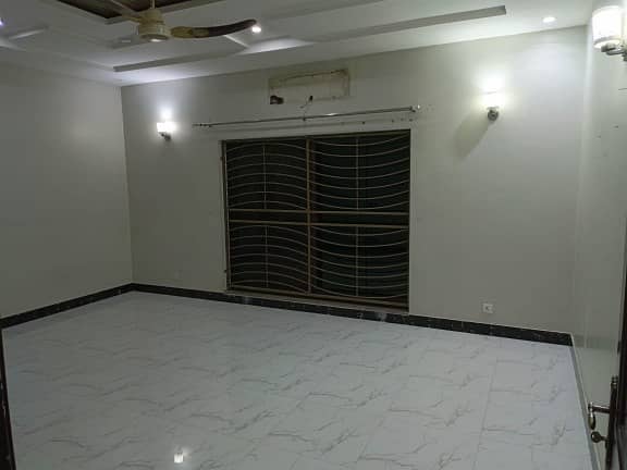 1 Kanal Neat and Clean Upper Portion Available like New Low Budget Portion in Overseas B Bahria Town, Lahore 7