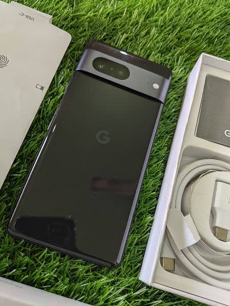 Google Pixel devices read add 11
