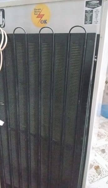 refrigerator with good condition 2