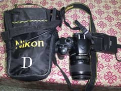 Nikon D3200 lush condition one hand use