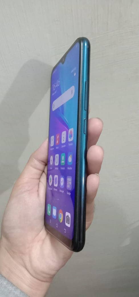 Vivo Mobile New Condition with Original Box and Charger 03488828552 2
