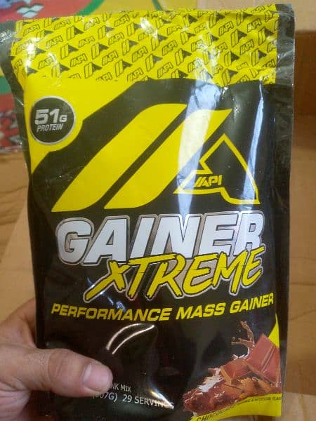 whey protein and mass gainer available 10
