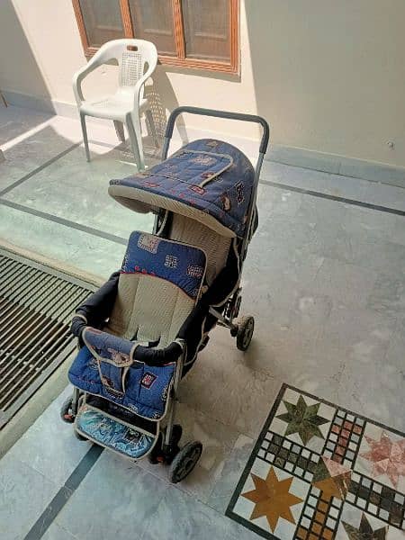 Baby pram and baby carrier 2 seater 4