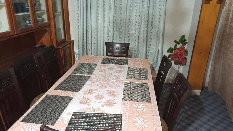8 Seater Dinning Table Set For sale 3