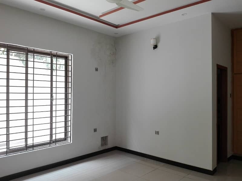 Spacious Upper Portion Is Available In Chaklala Scheme 3 For rent 2