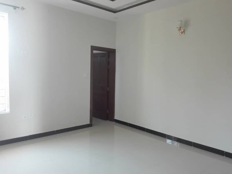 Investors Should Sale This House Located Ideally In Sir Syed Road 4