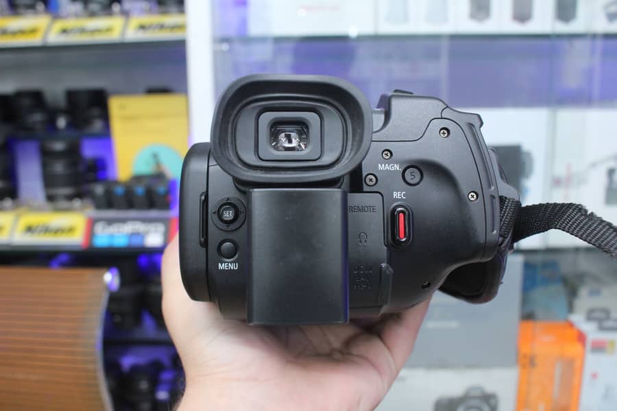 Canon VIXIA GX10 UHD 4K Camcorder 2