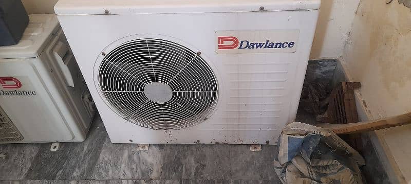 Dawlance 1.5 ton ac working condition non inverter 3