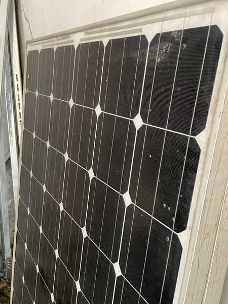 Hanwha 250 watt Solar Panels 1