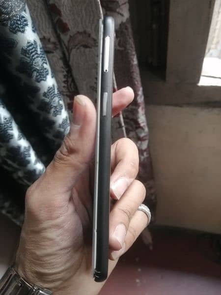 Oppo A37 all ok pta approved in Good condition 5