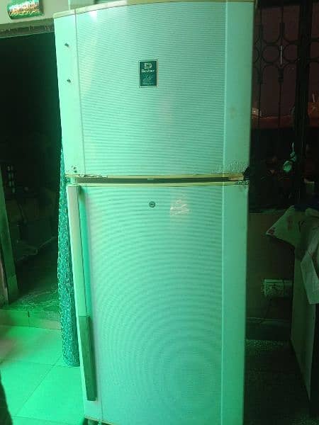 Dawlance full size fridge and in working condition 4