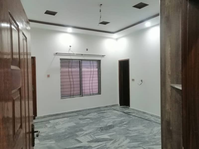 1 KANAL BRAND NEW TYPE FULL HOUSE AVAILABLE FOR RENT IN PU PHASE2 2