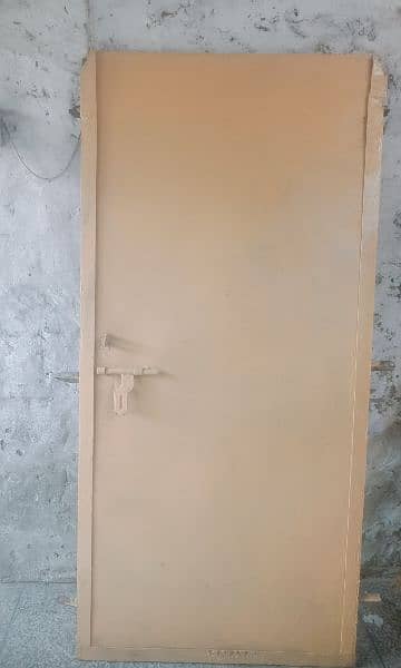 iron door with chughat 1
