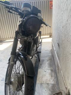 Suzuki GS 150