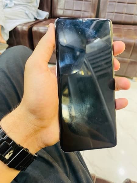 oneplus 9 pro 5g 12 /256 minor front glass break only show in pics 5