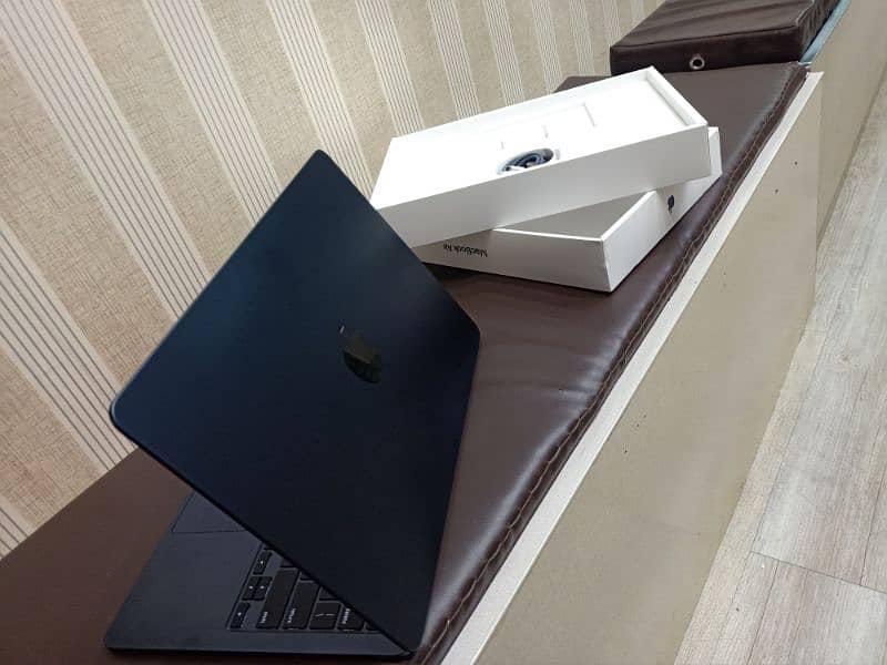 apple MacBook 2023 air m2 chip midnight blue 15 inch 8/256 ssd 5