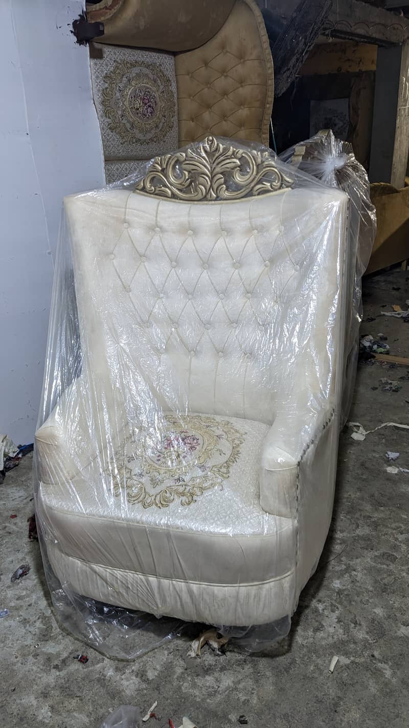 All kind of sofa sets repairing and new sets are available 5