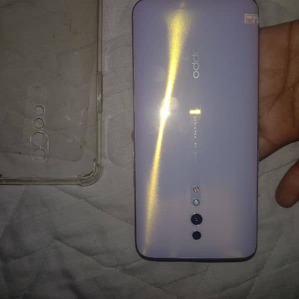 Device name oppo reno z. Ram 8/256gb with cover protector 8