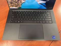 Dell XPS 9510 15.6
I9-11900H with box accessories