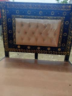 Single bed hole sale price good condition
