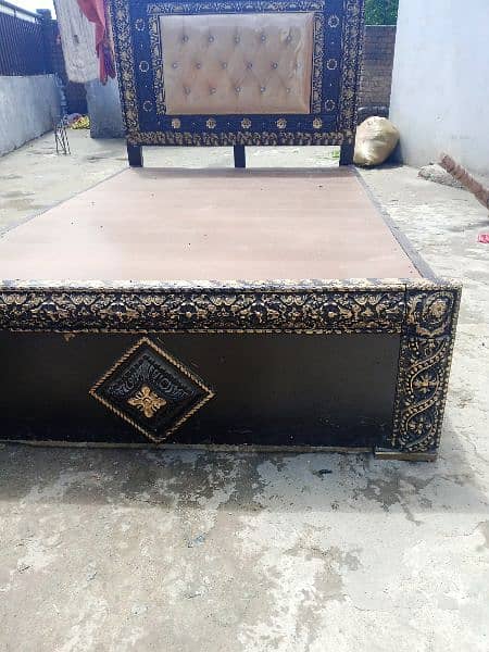 Single bed hole sale price good condition 1