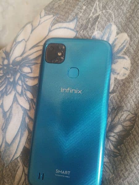 infinx smart hd / back camera damage hai 1