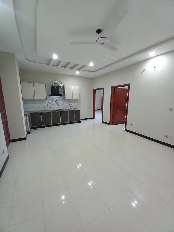 2 Bedrooms Unfurnished Apartment Available For Rent in E/11/4 9