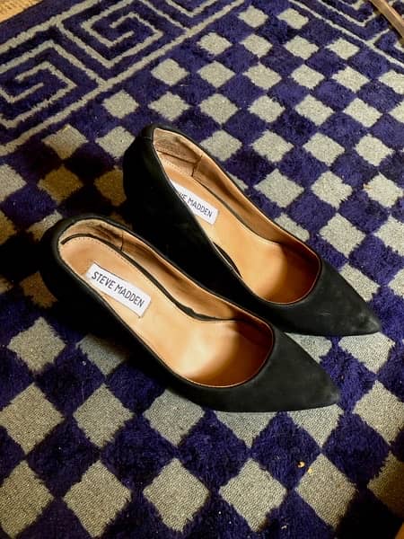 Steve Madden Black Leather Block Heel - Imported Shoe Size 37/38 2