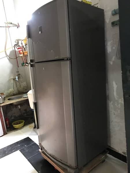 Dawlance fridge full size good condition 1