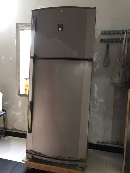 Dawlance fridge full size good condition 2