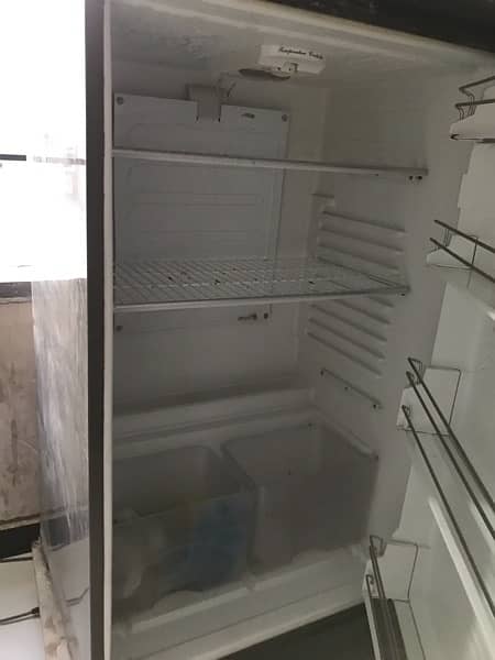 Dawlance fridge full size good condition 4