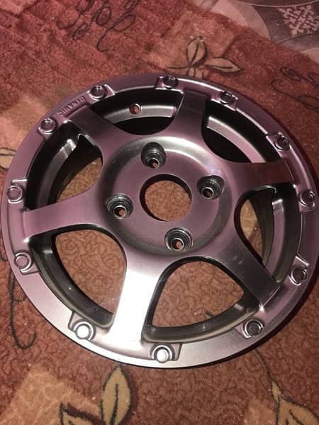 Alloy rim size 13inch in very good condition 0