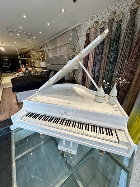 Bassclef Grand Piano / Piano / Sofa / Rug / Interiors 16