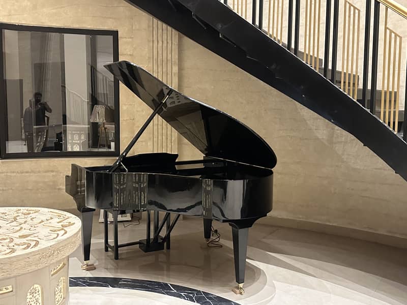 Bassclef Grand Piano / Piano / Sofa / Rug / Interiors 19