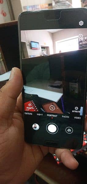 Huawei P20 pro 10 by  10 condition 2