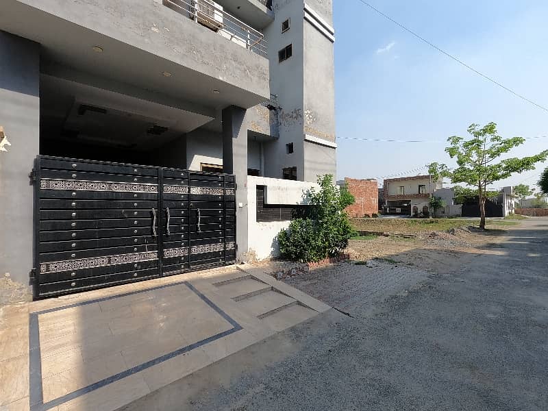 9 MARLA FURNISHED HOUSE FOR SLAE IN LAHORE. 1