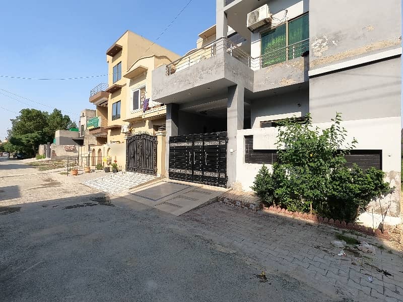 9 MARLA FURNISHED HOUSE FOR SLAE IN LAHORE. 3