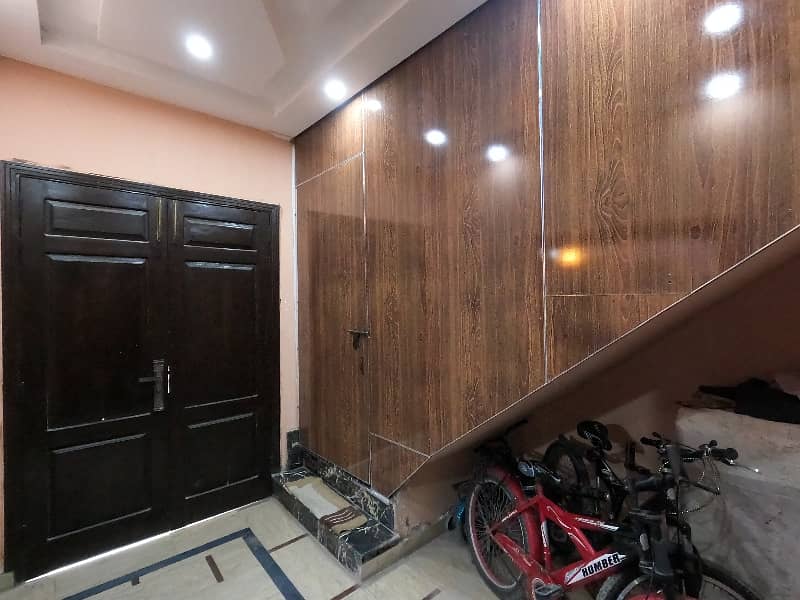 9 MARLA FURNISHED HOUSE FOR SLAE IN LAHORE. 7