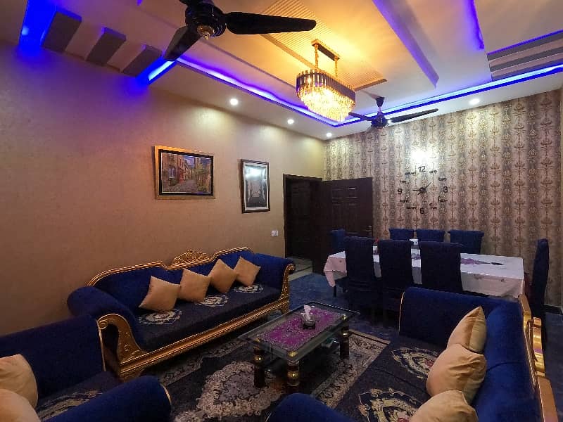 9 MARLA FURNISHED HOUSE FOR SLAE IN LAHORE. 8