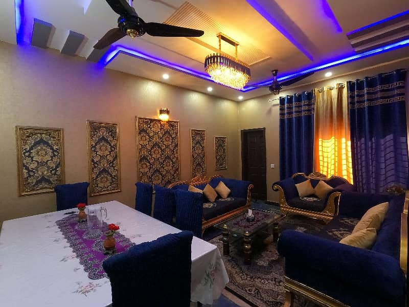 9 MARLA FURNISHED HOUSE FOR SLAE IN LAHORE. 9