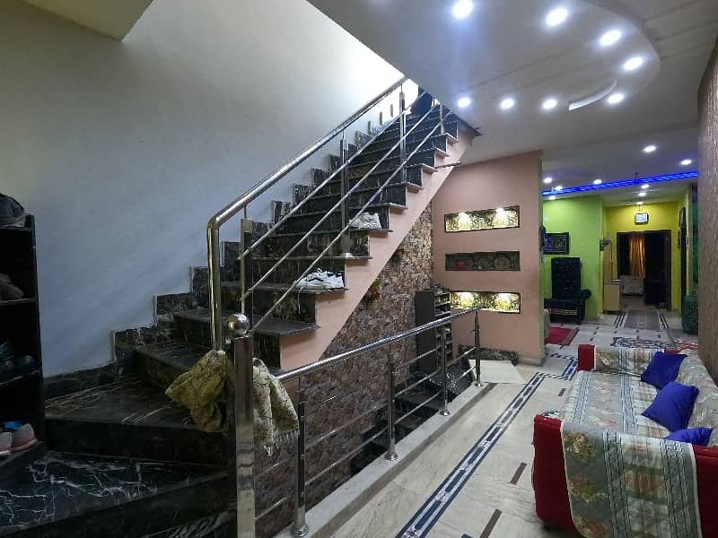 9 MARLA FURNISHED HOUSE FOR SLAE IN LAHORE. 13
