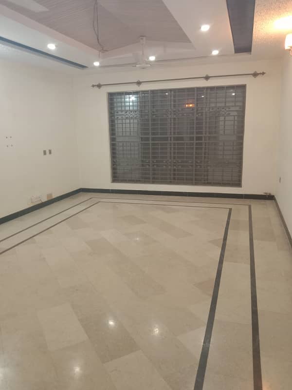 3 bahd ground portion available for rent 3