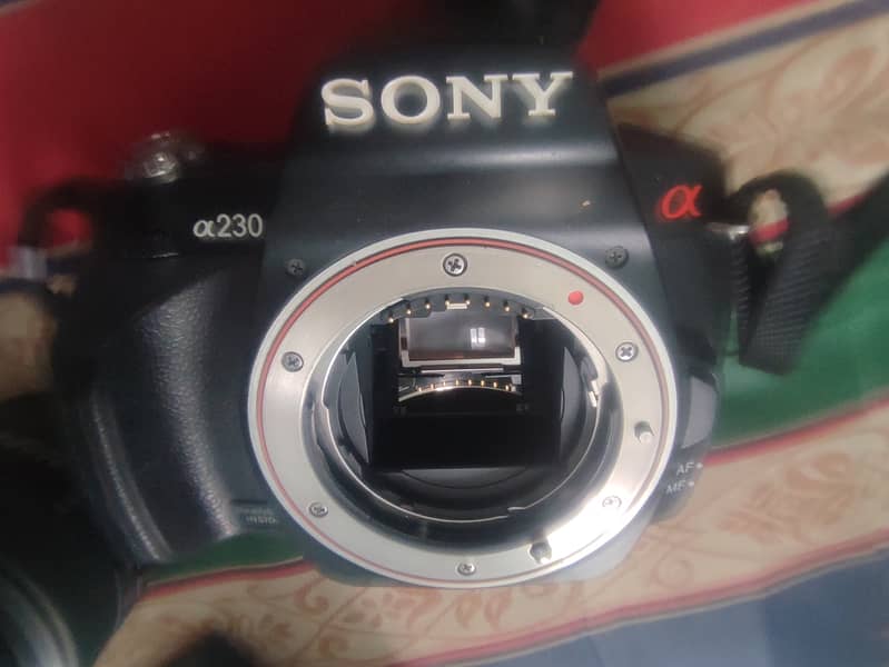 Sony DSLR -Alpha 230 With two Lenses 3
