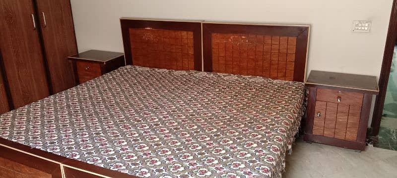 Bed set with side tables and Dressing Table 1