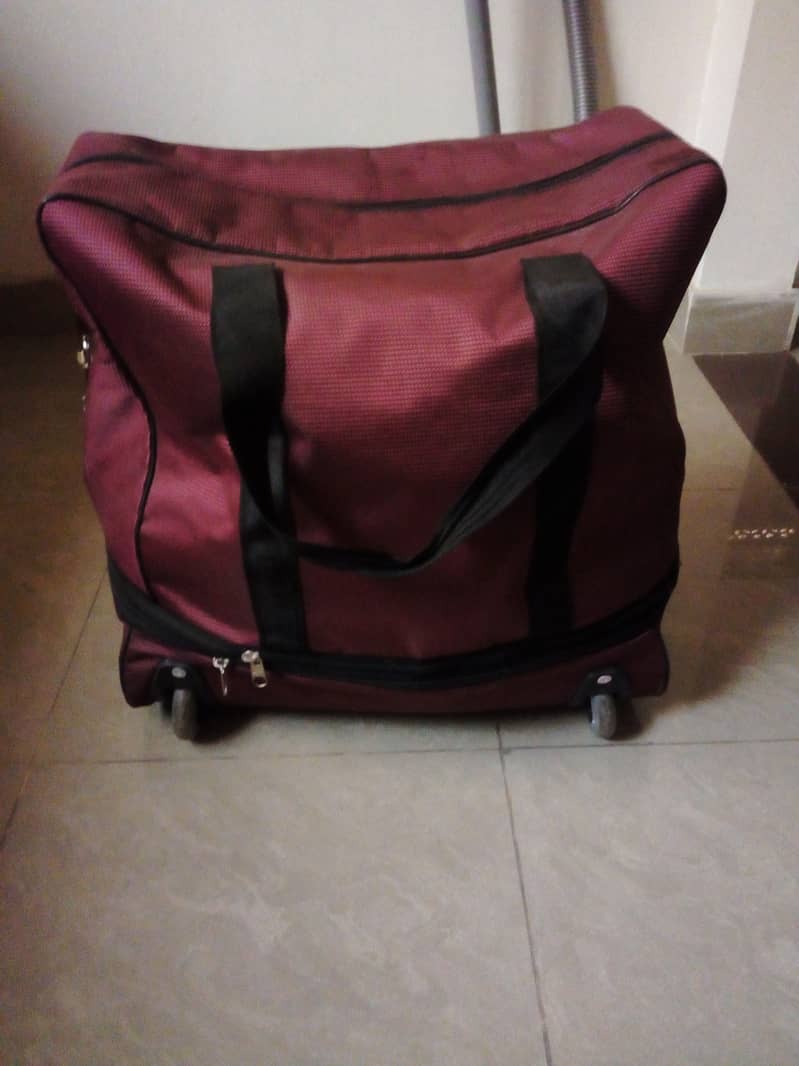 luggage bag (medium-size ) . . . . imported 0
