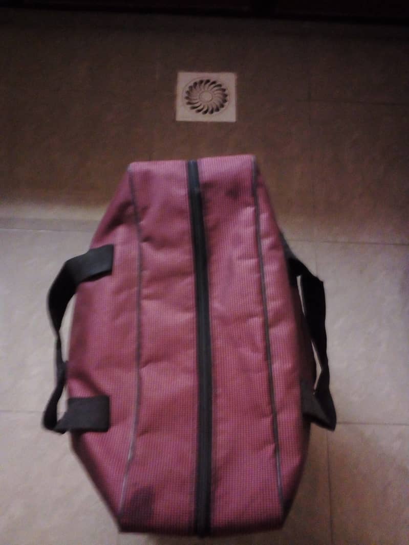 luggage bag (medium-size ) . . . . imported 3