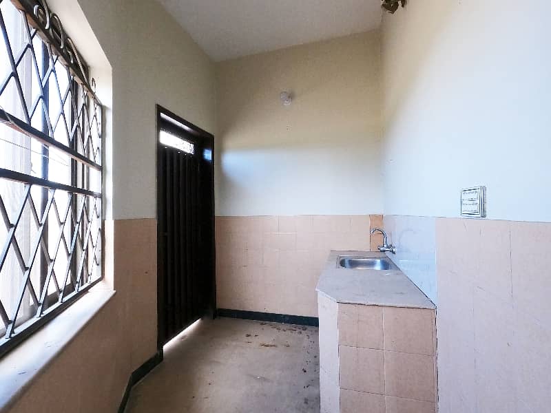 Prominently-Located House Available In PCSIR Housing Scheme Phase 1 - Block A For sale 12